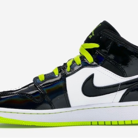 Nike Air Jordan 1 Mid Black Cyber Mystic Green (gs) - Picture 4 of 6